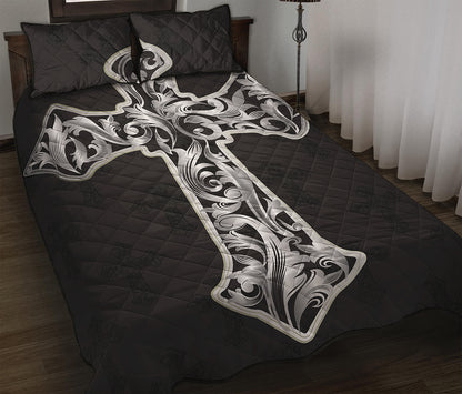 Ornamental Silver Cross Print Quilt Bed Set