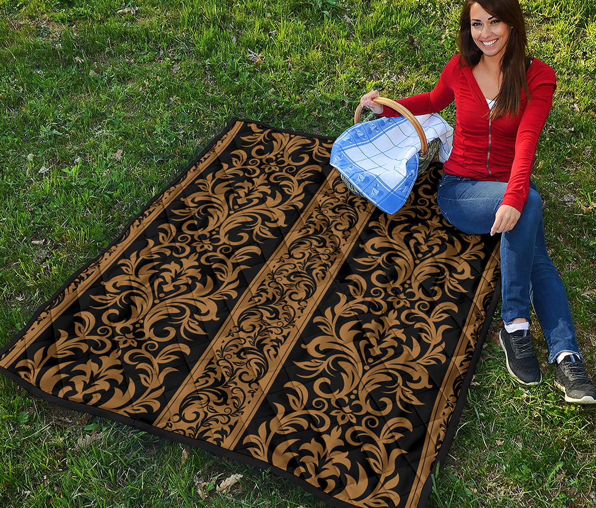 Ornamental Western Damask Print Quilt