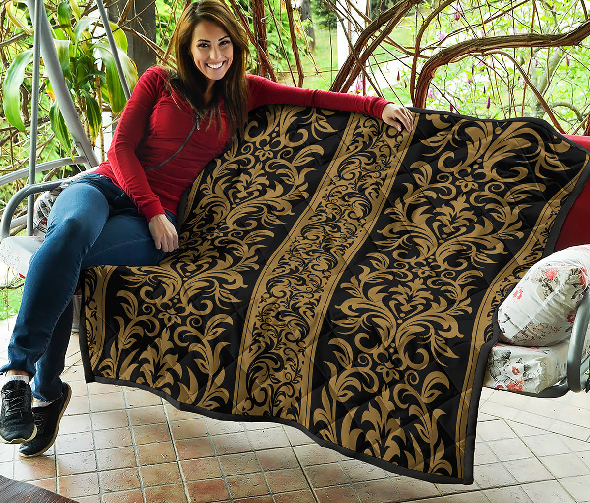 Ornamental Western Damask Print Quilt