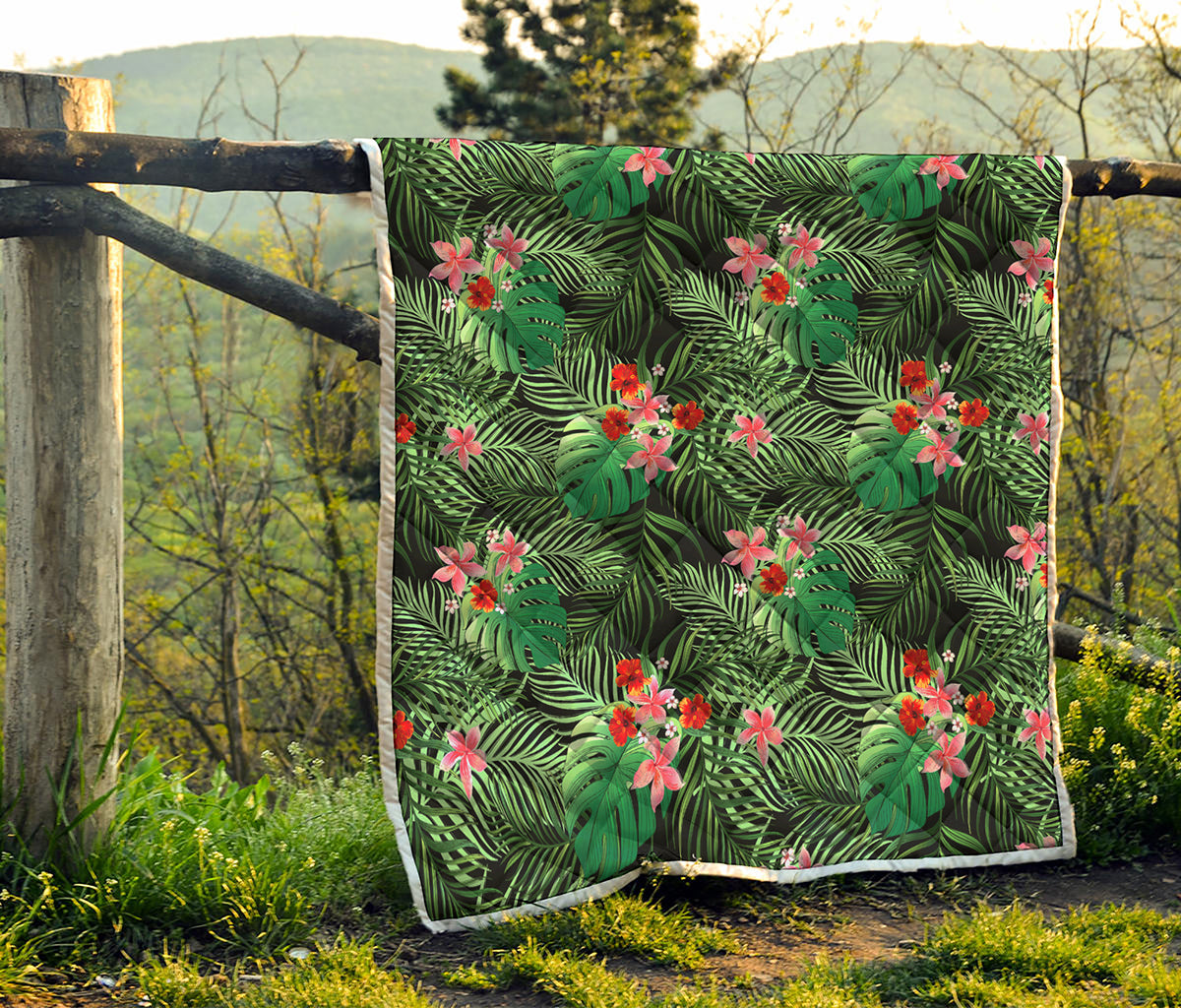Palm Hawaiian Tropical Pattern Print Quilt