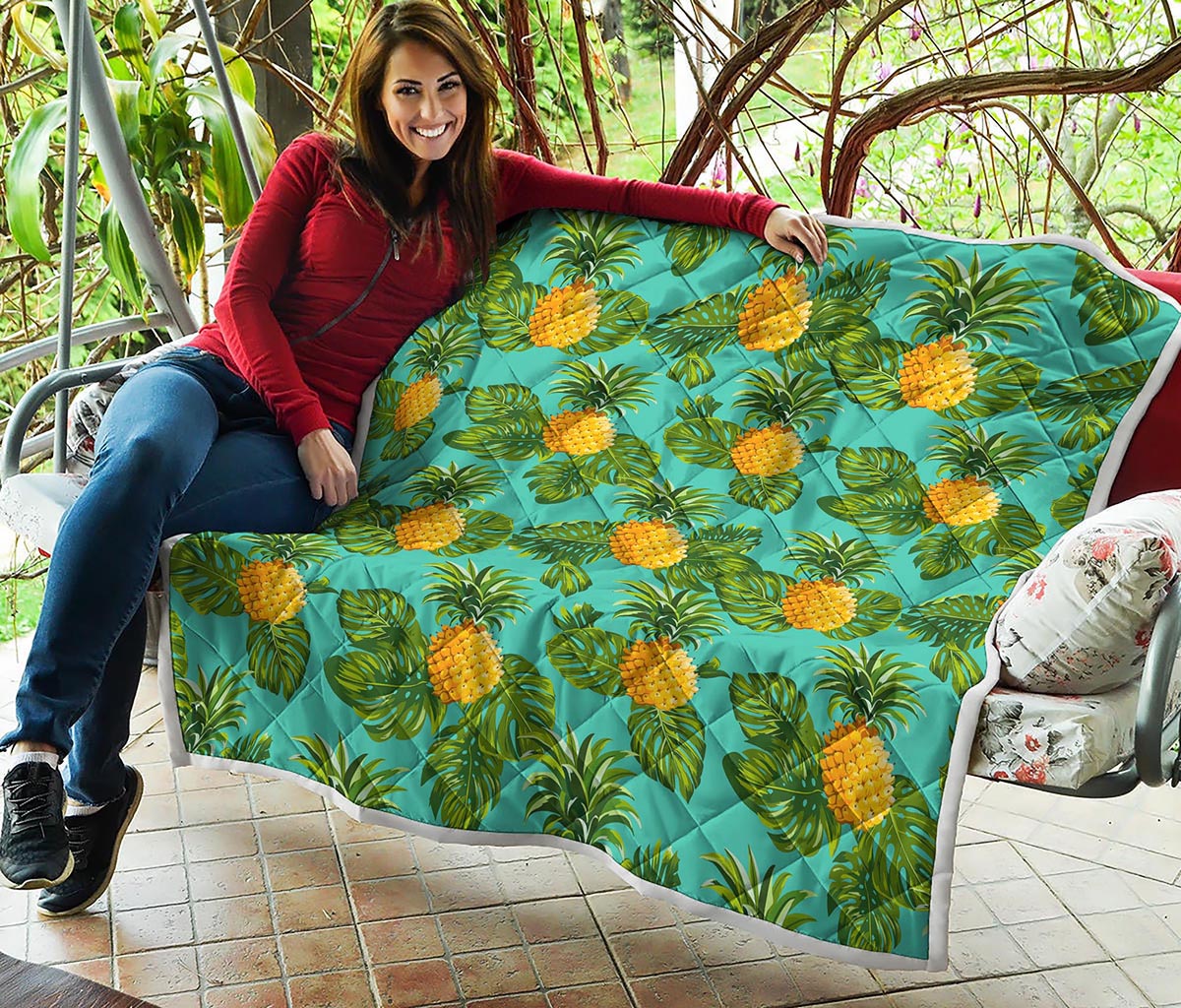 Palm Leaf Pineapple Pattern Print Quilt