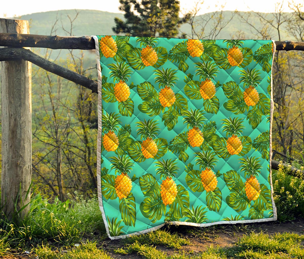 Palm Leaf Pineapple Pattern Print Quilt