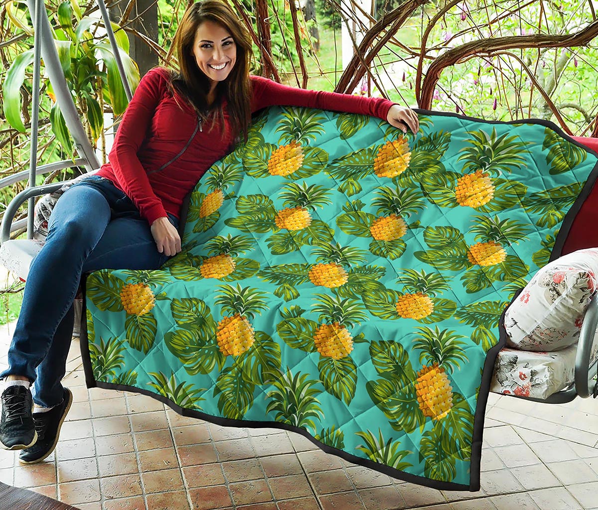 Palm Leaf Pineapple Pattern Print Quilt