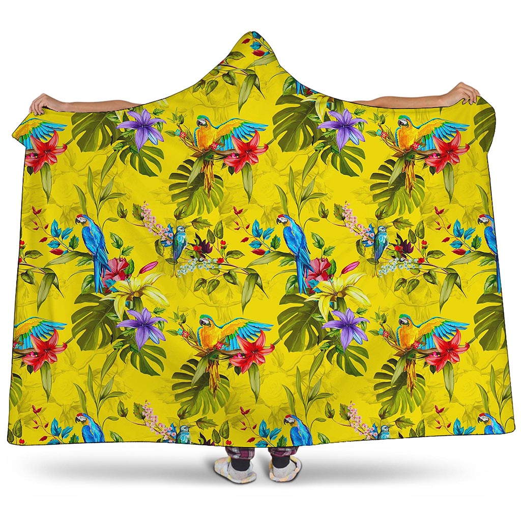 Parrot Tropical Pattern Print Hooded Blanket
