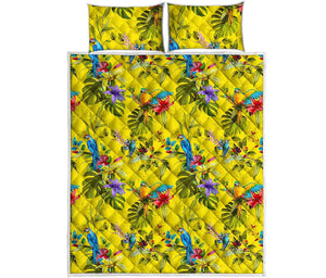 Parrot Tropical Pattern Print Quilt Bed Set