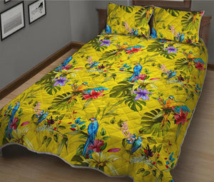 Parrot Tropical Pattern Print Quilt Bed Set