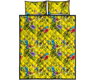 Parrot Tropical Pattern Print Quilt Bed Set