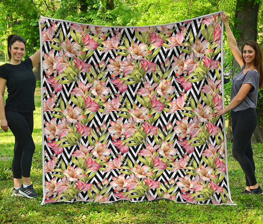 Pastel Alstroemeria Zigzag Pattern Print Quilt