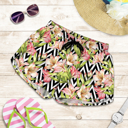 Pastel Alstroemeria Zigzag Pattern Print Women's Shorts