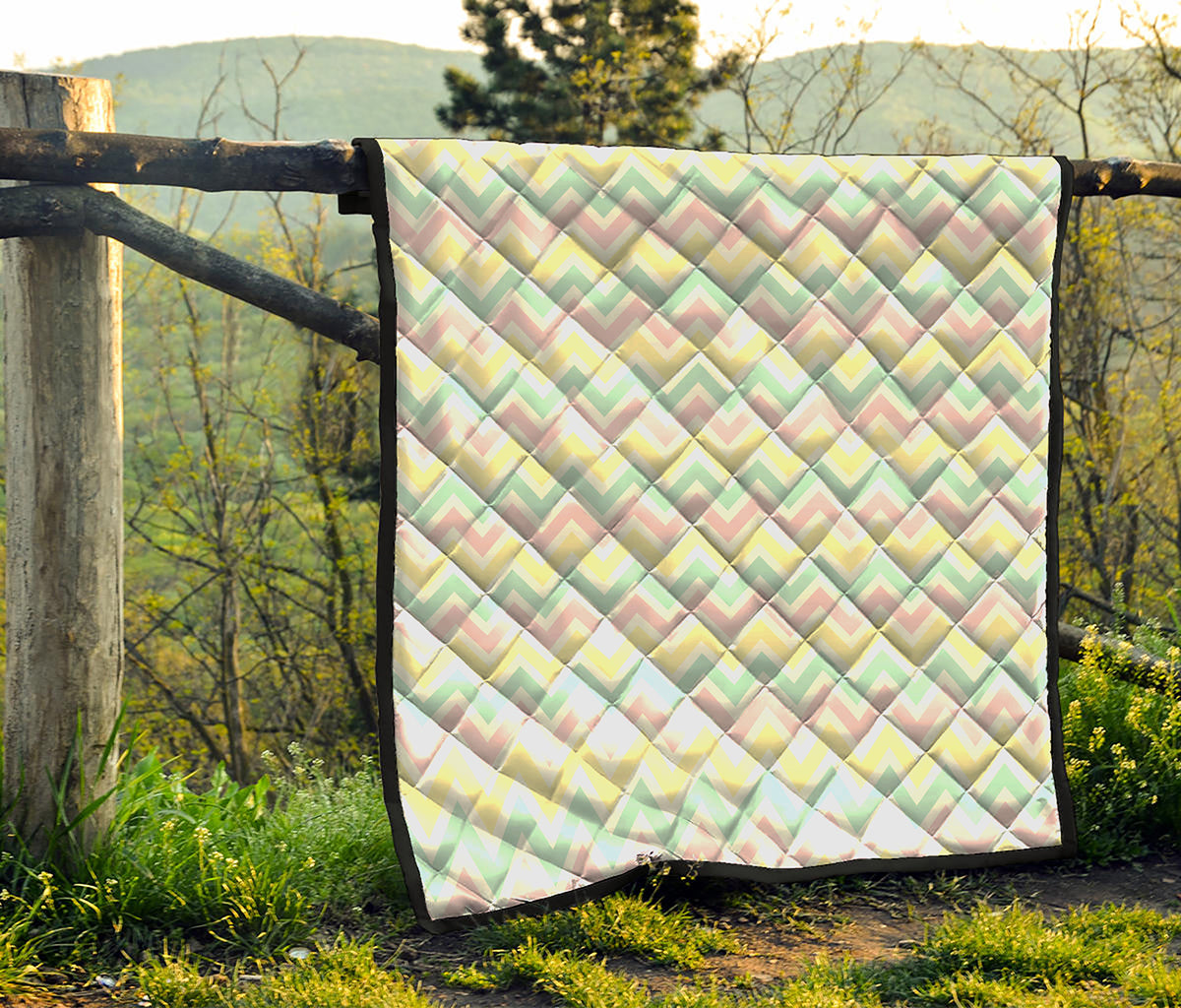 Pastel Chevron Pattern Print Quilt