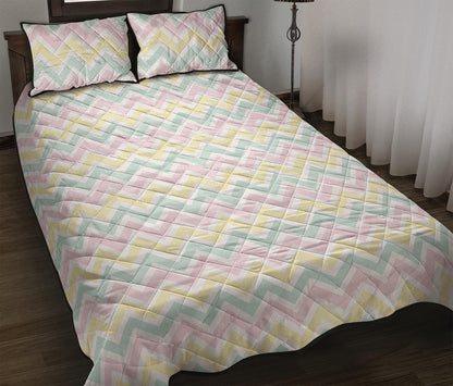 Pastel Chevron Pattern Print Quilt Bed Set