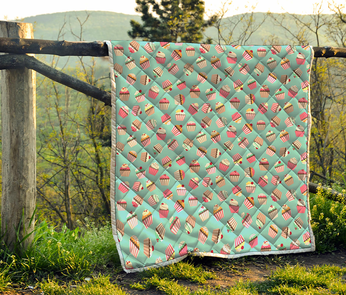 Pastel Cupcake Pattern Print Quilt