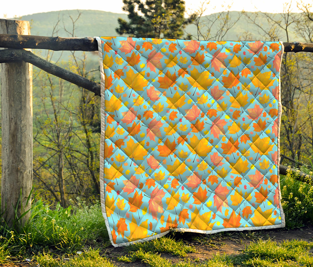 Pastel Maple Leaves Pattern Print Quilt