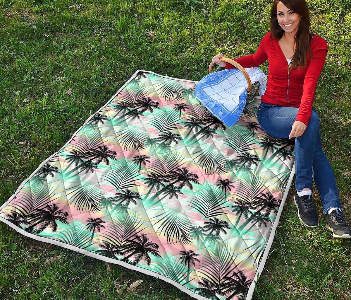 Pastel Palm Tree Pattern Print Quilt