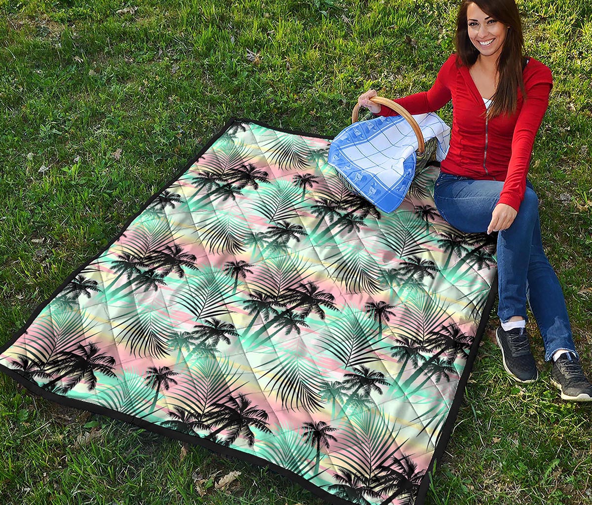 Pastel Palm Tree Pattern Print Quilt