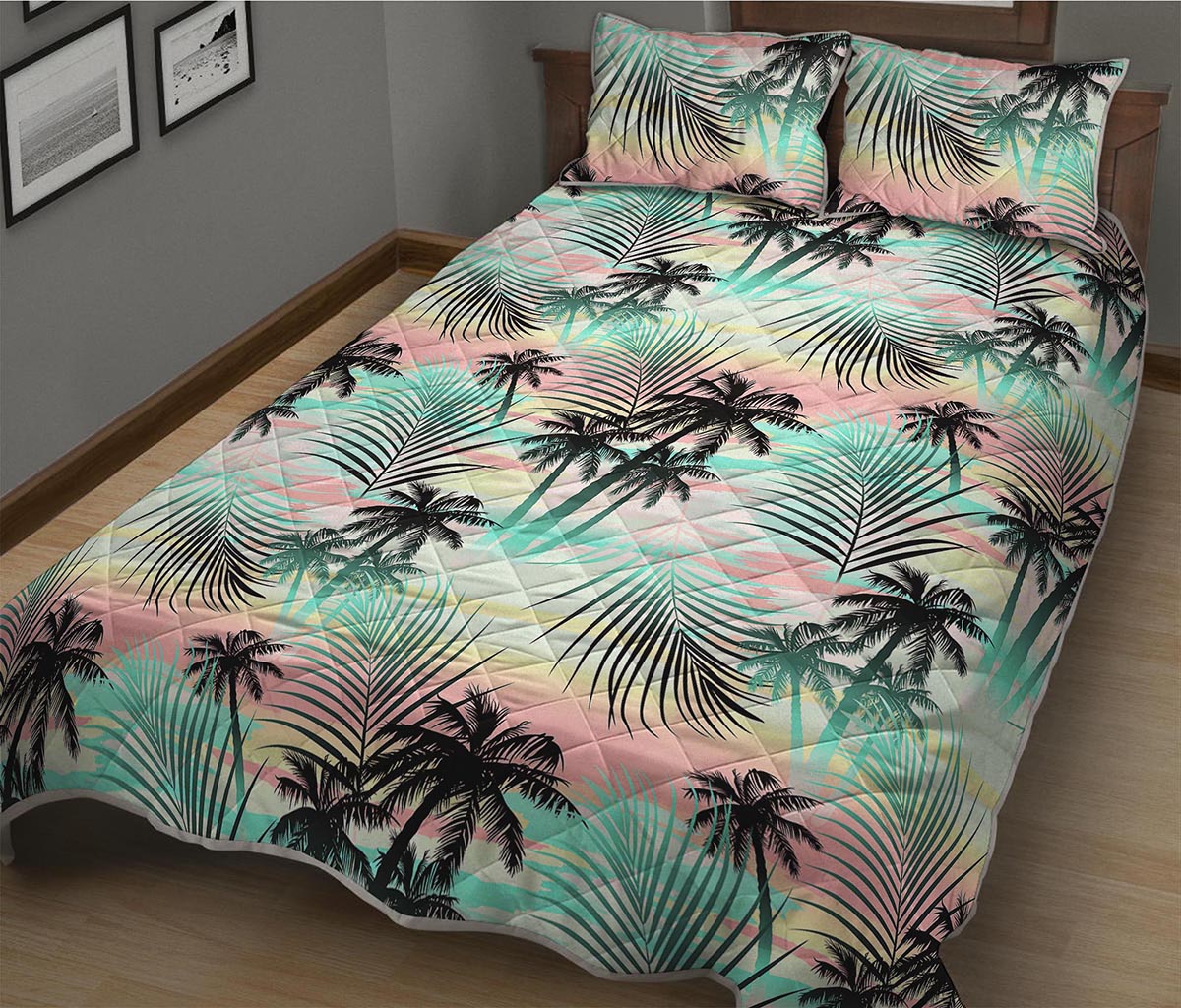 Pastel Palm Tree Pattern Print Quilt Bed Set