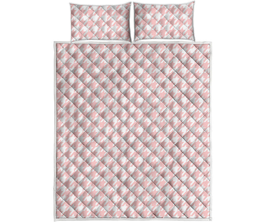 Pastel Pink And White Houndstooth Print Quilt Bed Set