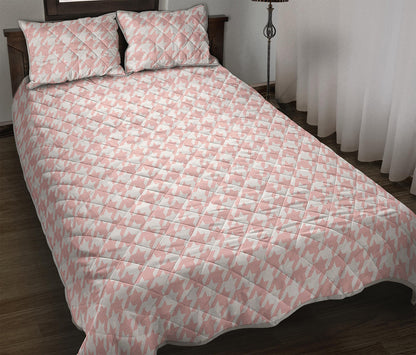 Pastel Pink And White Houndstooth Print Quilt Bed Set