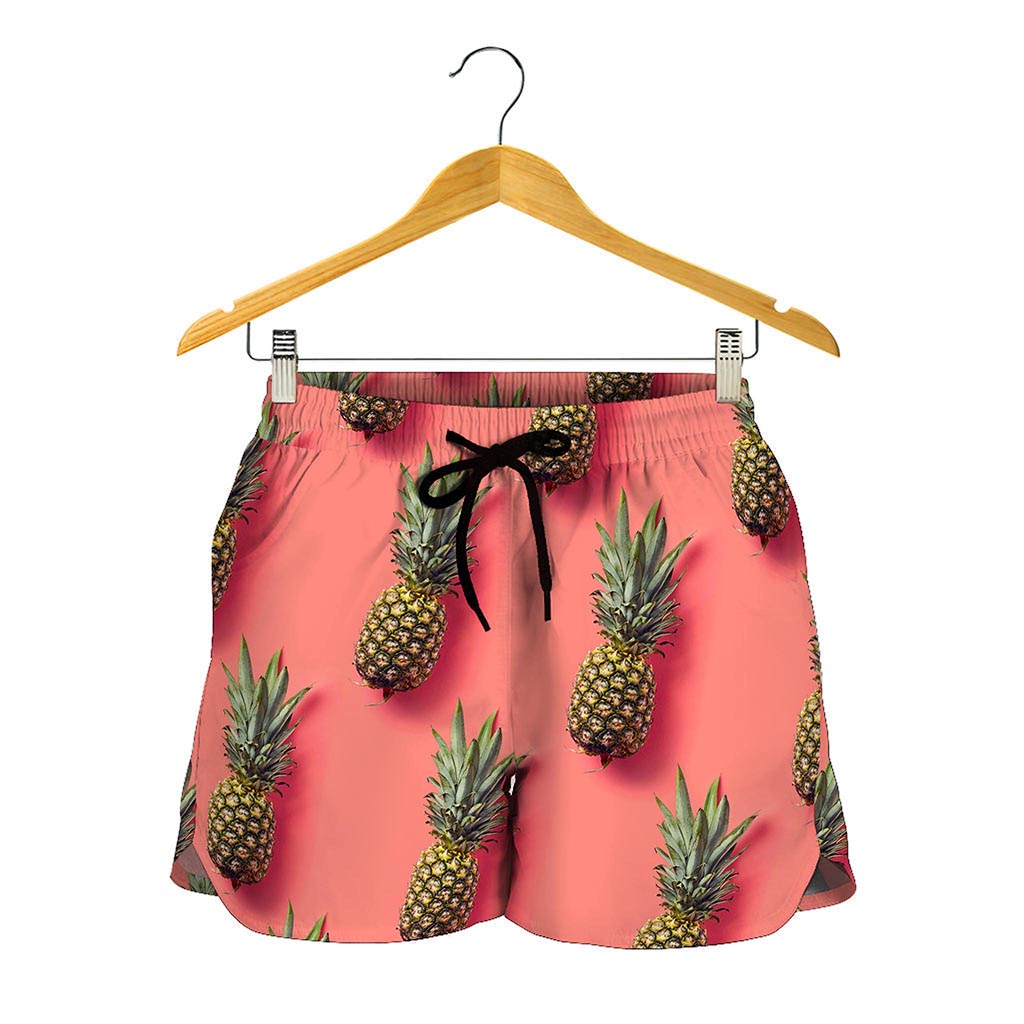 Pastel Pink Pineapple Pattern Print Women's Shorts