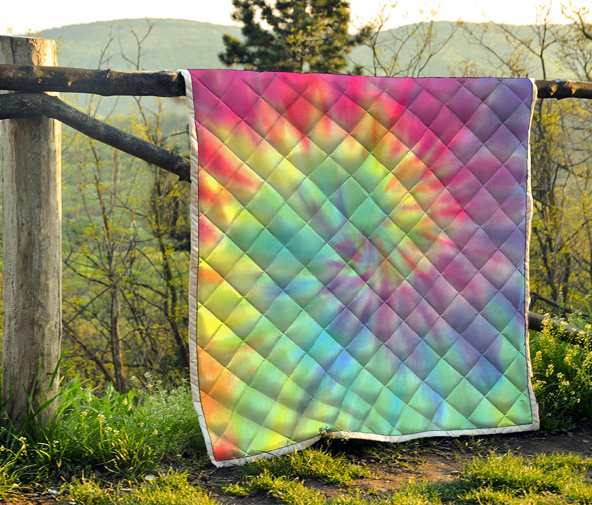 Pastel Spiral Tie Dye Print Quilt