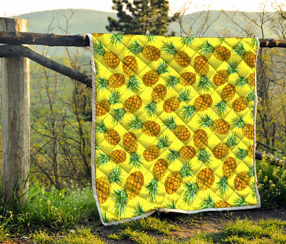 Pastel Yellow Pineapple Pattern Print Quilt