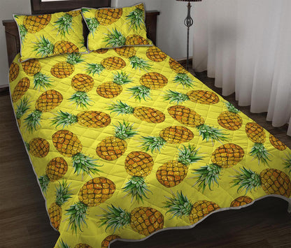 Pastel Yellow Pineapple Pattern Print Quilt Bed Set