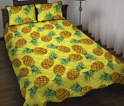 Pastel Yellow Pineapple Pattern Print Quilt Bed Set