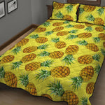Pastel Yellow Pineapple Pattern Print Quilt Bed Set