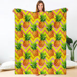 Pastel Zig Zag Pineapple Pattern Print Blanket