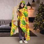 Pastel Zig Zag Pineapple Pattern Print Hooded Blanket