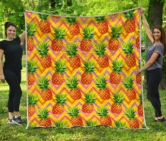 Pastel Zig Zag Pineapple Pattern Print Quilt