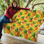 Pastel Zig Zag Pineapple Pattern Print Quilt