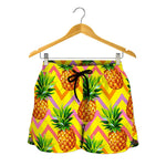 Pastel Zig Zag Pineapple Pattern Print Women's Shorts