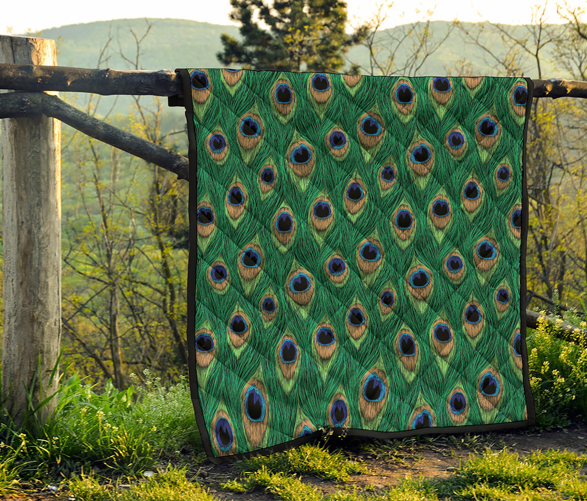 Peacock Tail Pattern Print Quilt