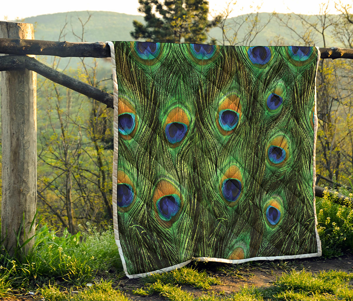 Peacock Tail Print Quilt