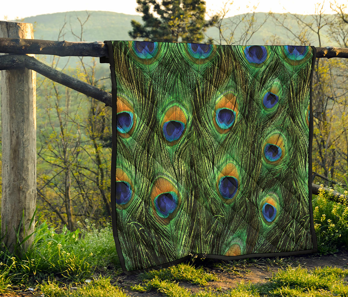 Peacock Tail Print Quilt