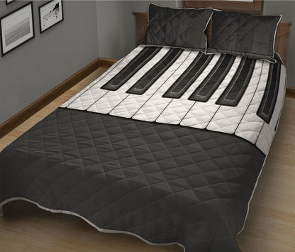 Piano Keyboard Print Quilt Bed Set