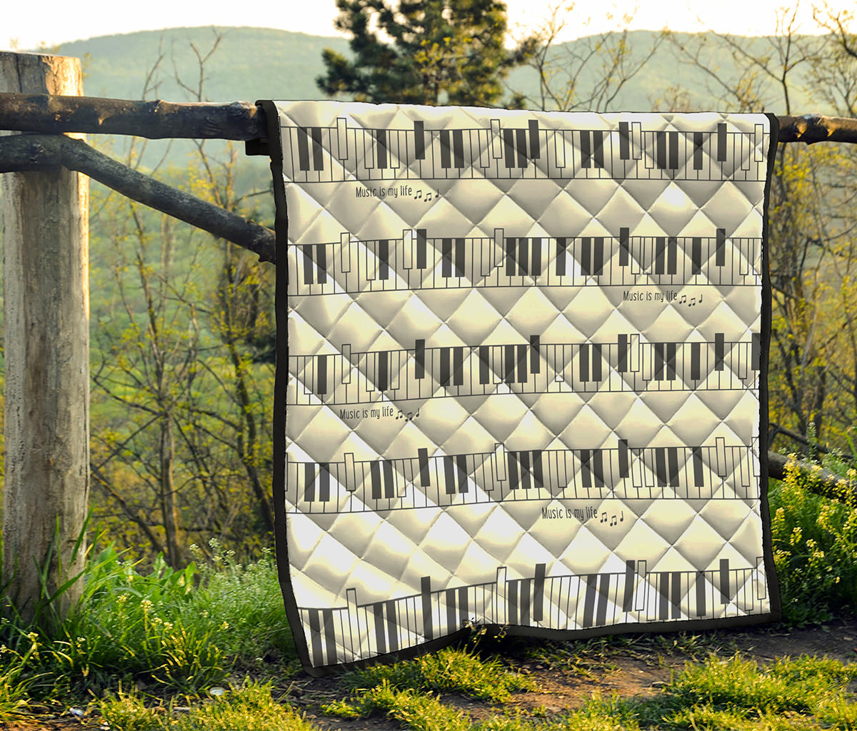 Piano Pattern Print Quilt