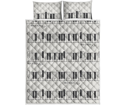 Piano Pattern Print Quilt Bed Set
