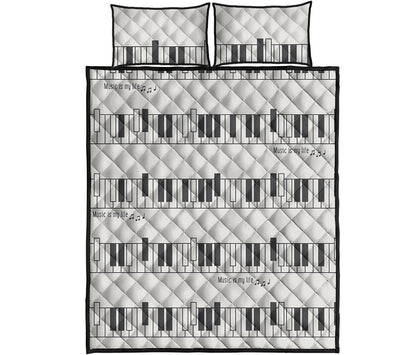 Piano Pattern Print Quilt Bed Set
