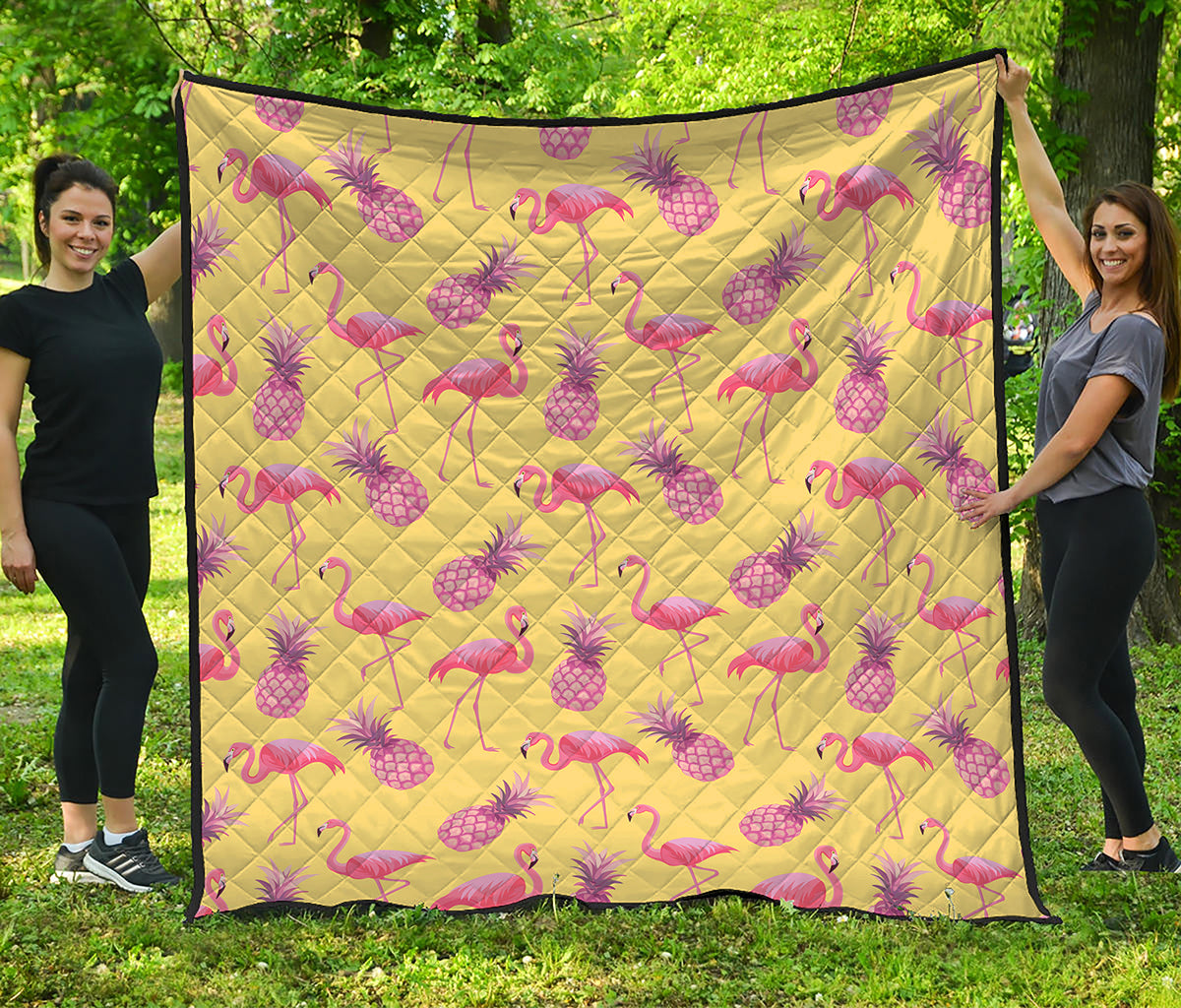 Pineapple And Flamingo Pattern Print Quilt