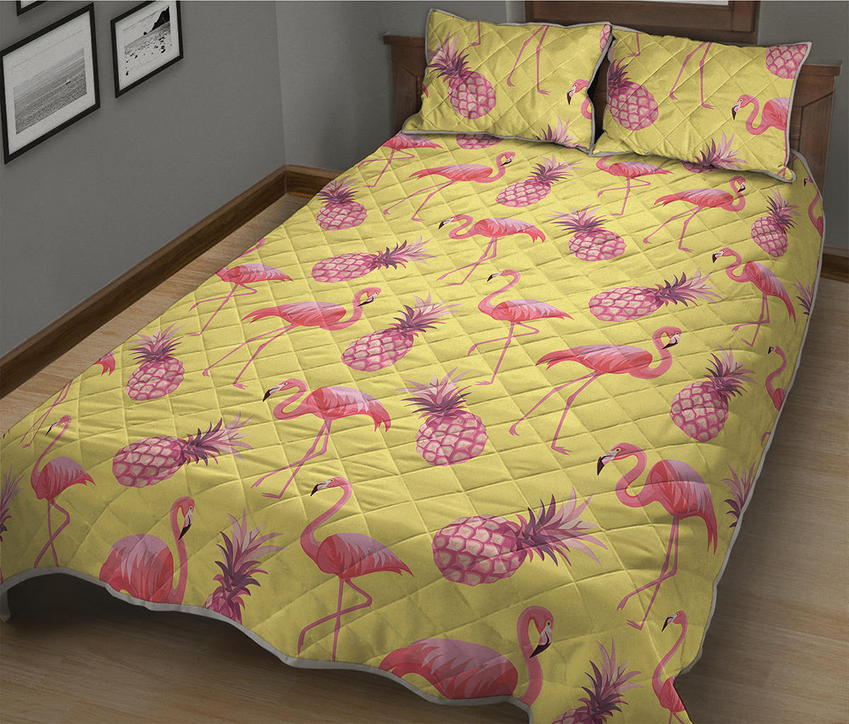Pineapple And Flamingo Pattern Print Quilt Bed Set