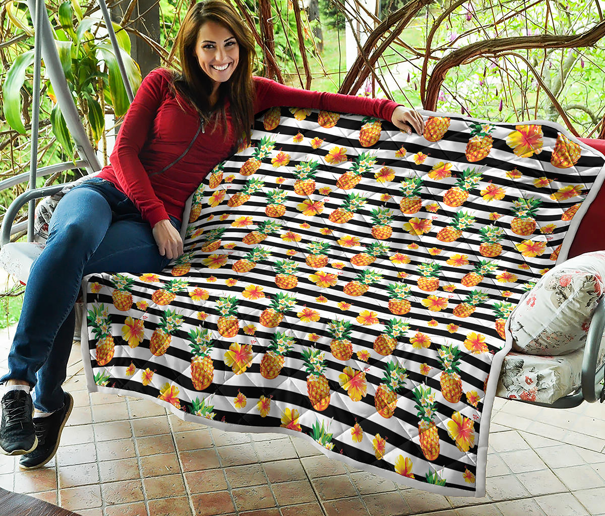 Pineapple And Hibiscus Striped Print Quilt