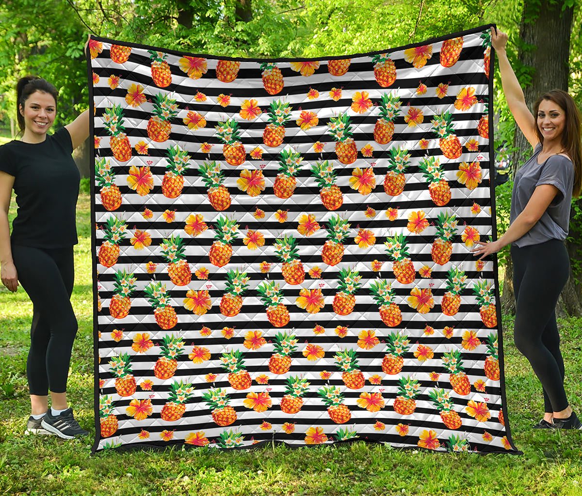 Pineapple And Hibiscus Striped Print Quilt