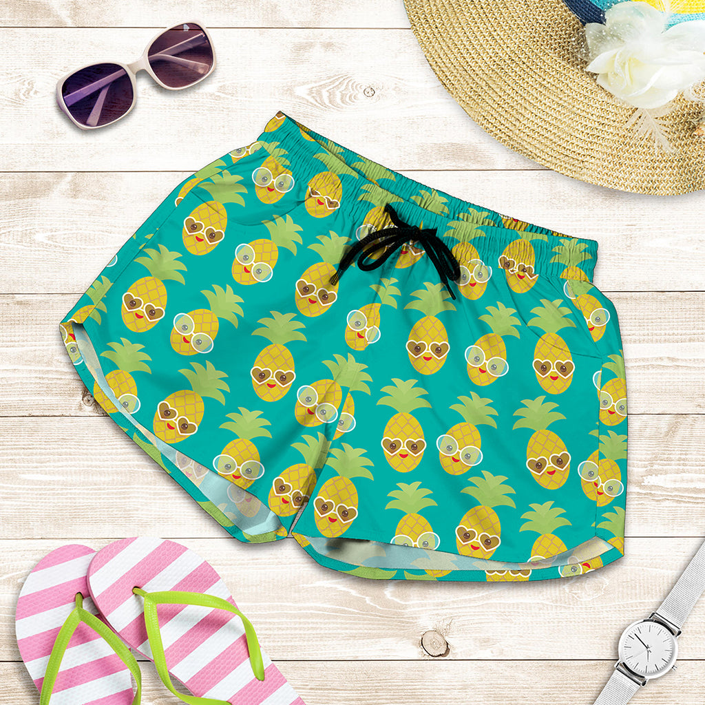 Pineapple Emoji Pattern Print Women's Shorts