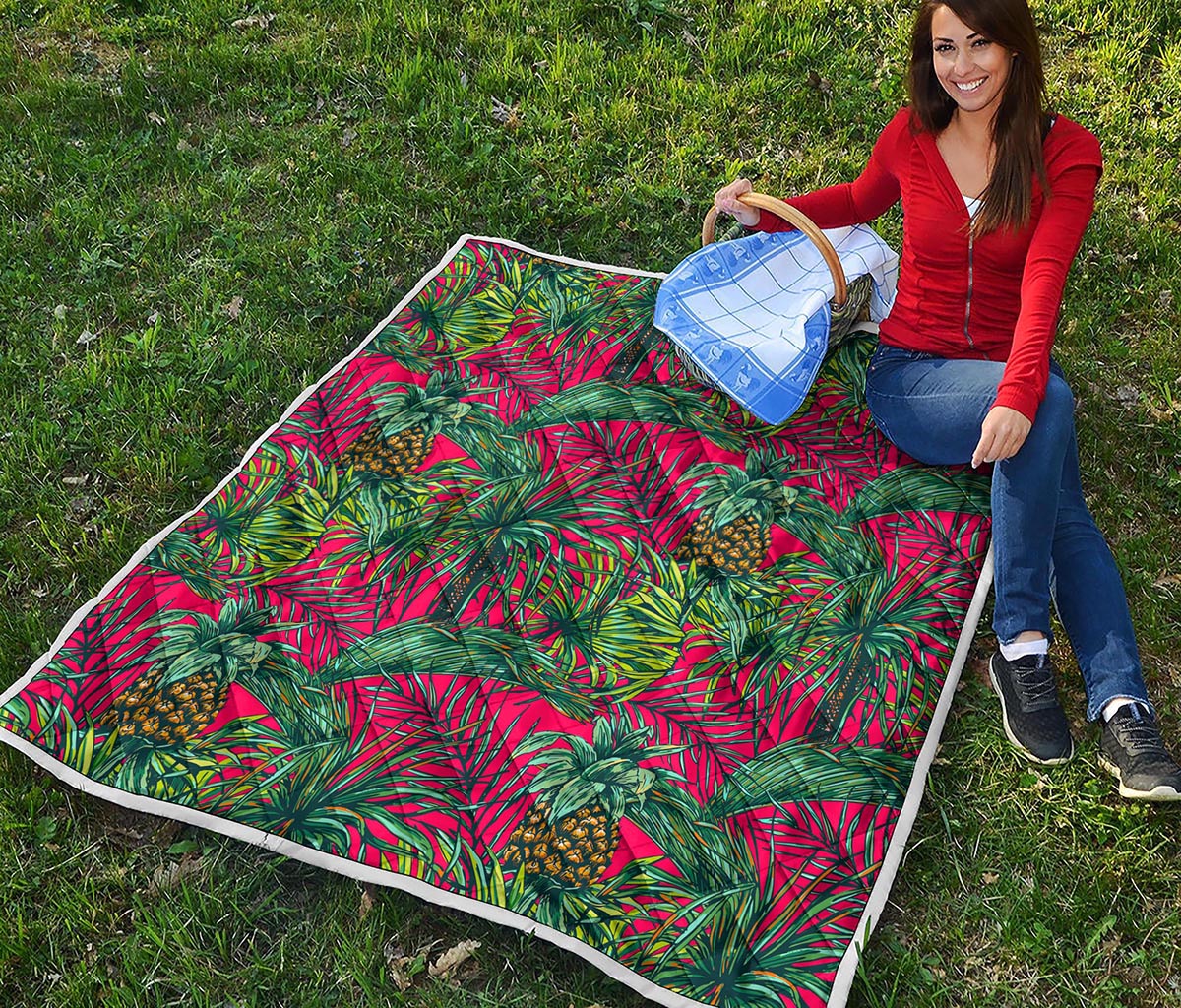 Pineapple Leaves Hawaii Pattern Print Quilt