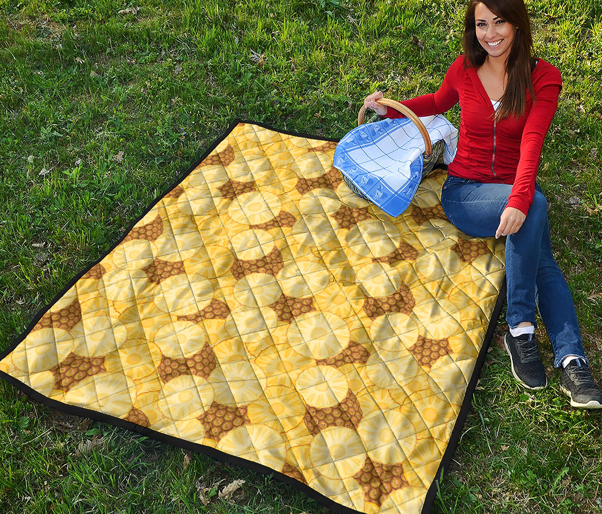 Pineapple Slices Pattern Print Quilt