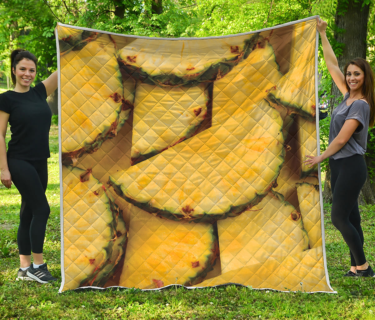 Pineapple Slices Print Quilt