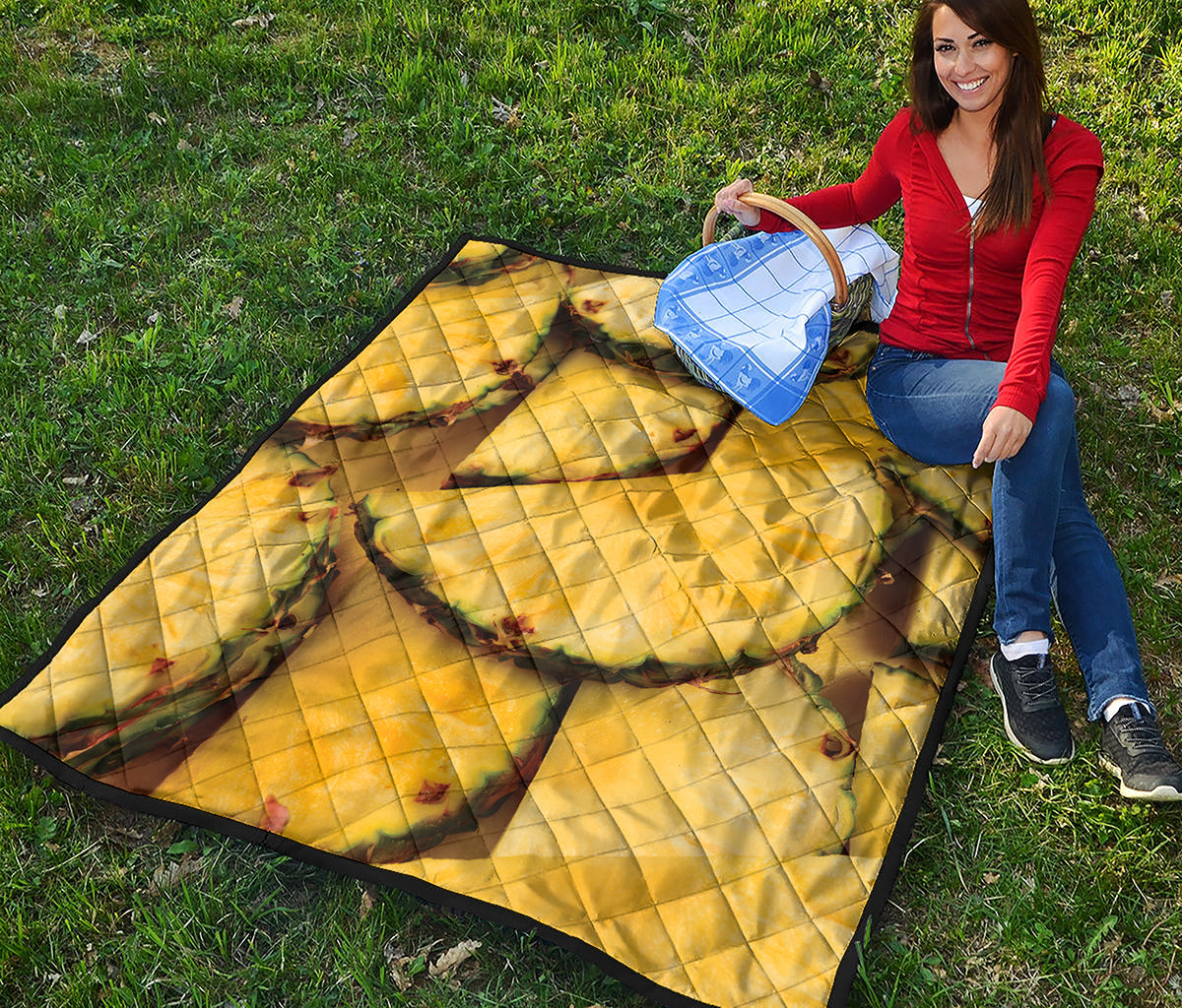 Pineapple Slices Print Quilt