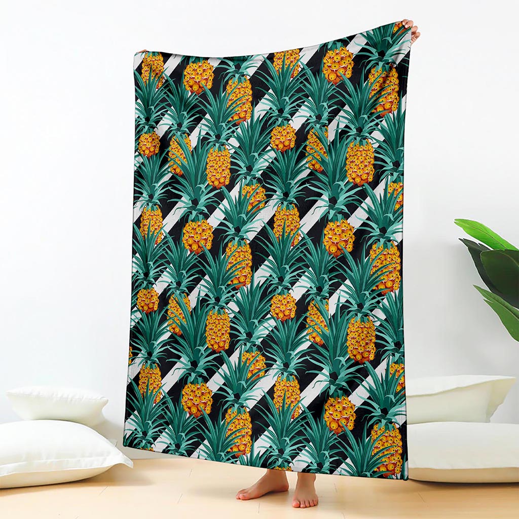 Pineapple Striped Pattern Print Blanket